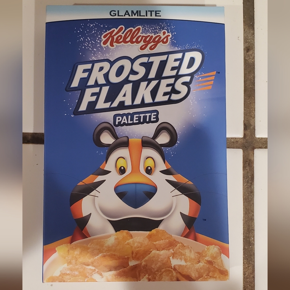 Glamlite × Frosted Flakes Eyeshadow Palette